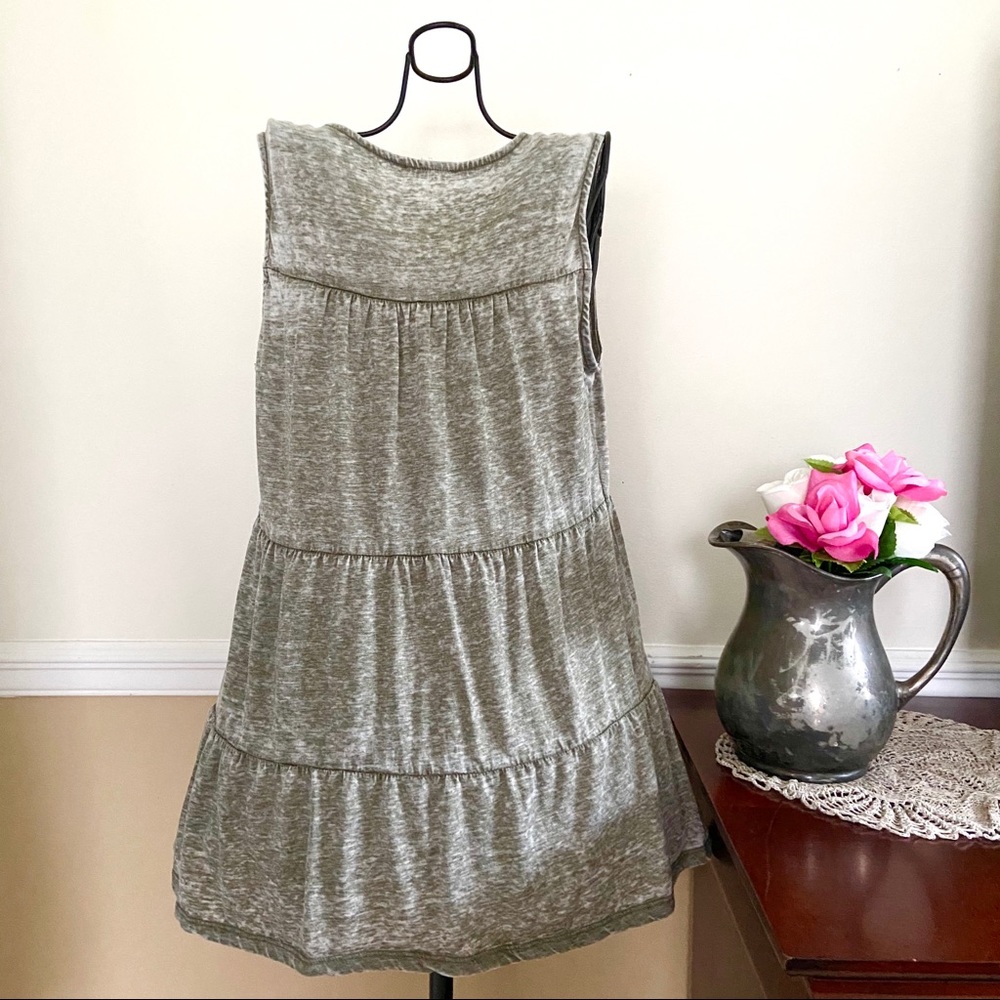 Como Blu | Detailed Olive Green Tunic Top - Picture 3 of 6